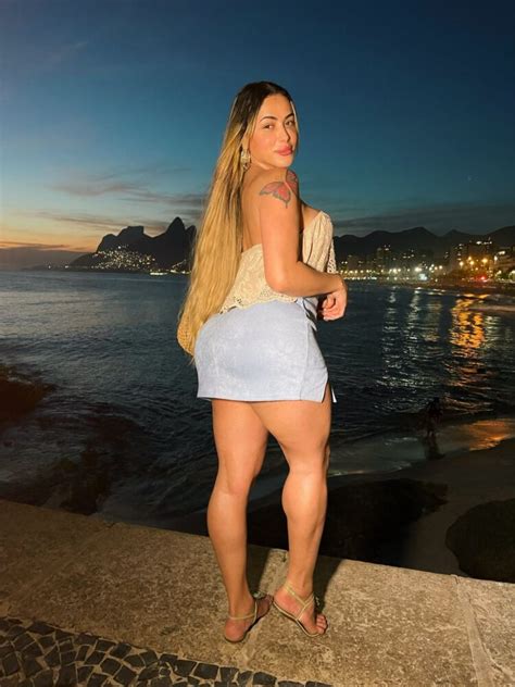 sexo com emily narizinho|emily